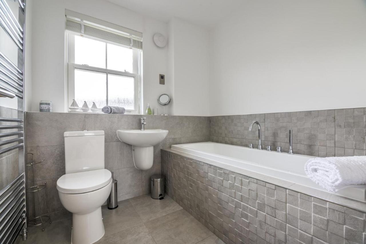 Milford Street - 5 Bedroom Luxurious Holiday Home - Saundersfoot Eksteriør bilde
